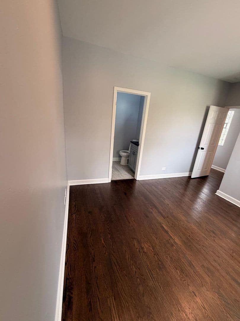 Chicago Apartment: 2906 W Flournoy St, Chicago, IL 60612