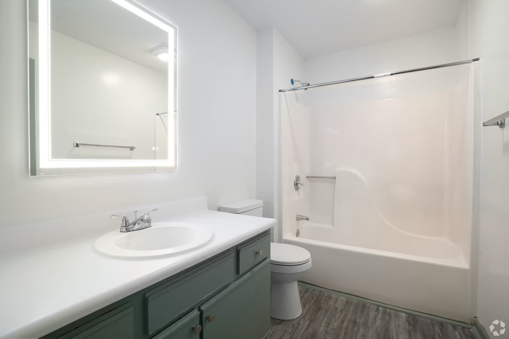 Durham Apartment: 600-630 East Knox Street