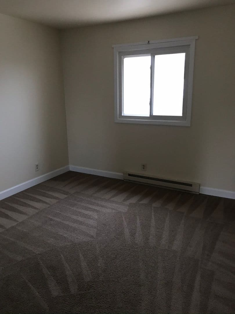 Aurora Apartment: 747-751 Aurora Ave