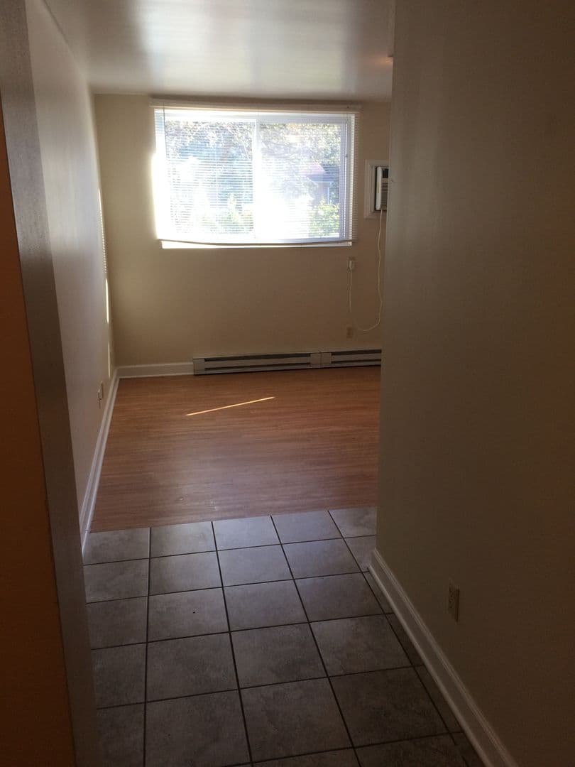 Aurora Apartment: 941-981 Old Indian Trail