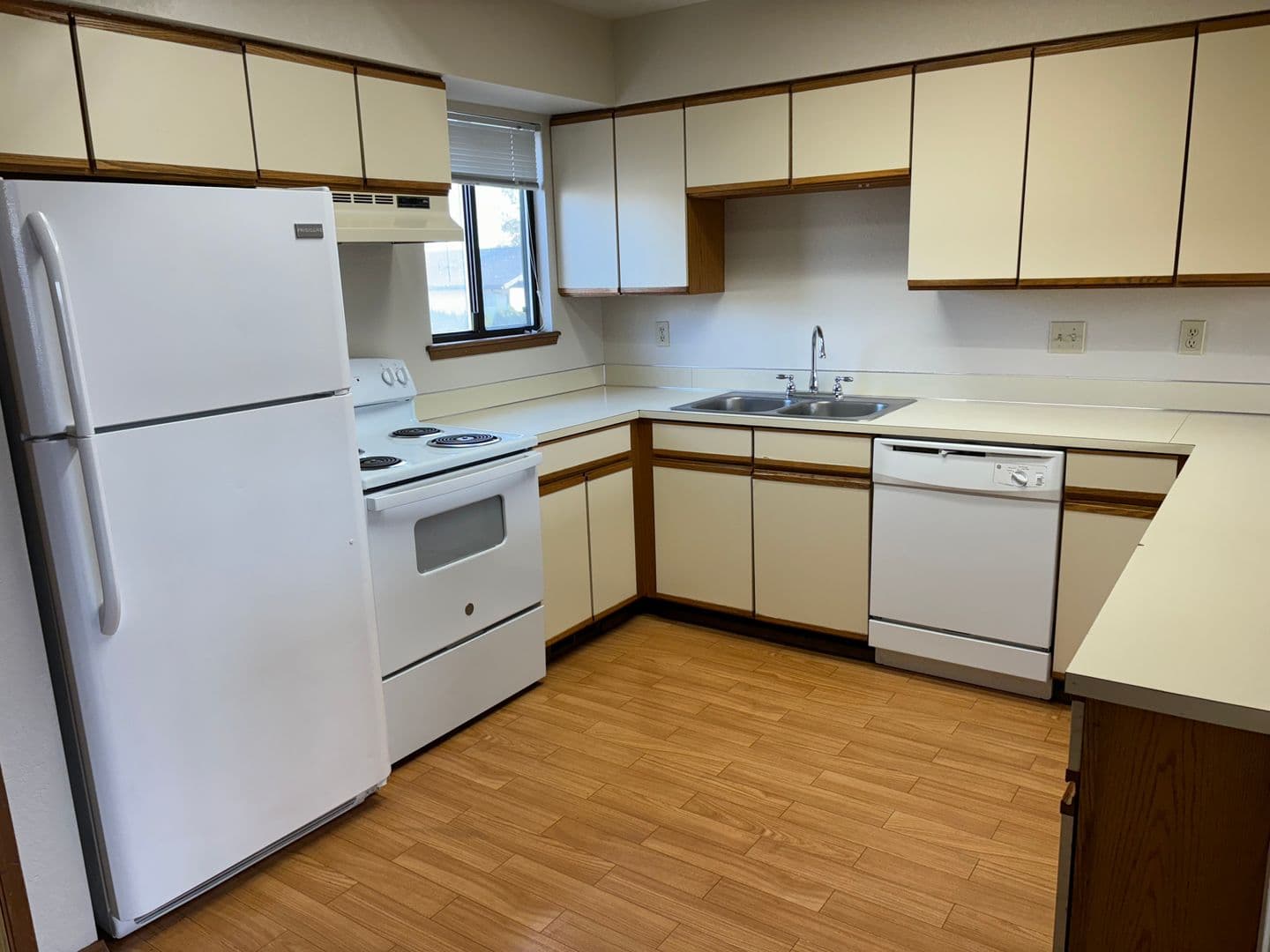 Yakima Apartment: 408 S. 61st Avenue