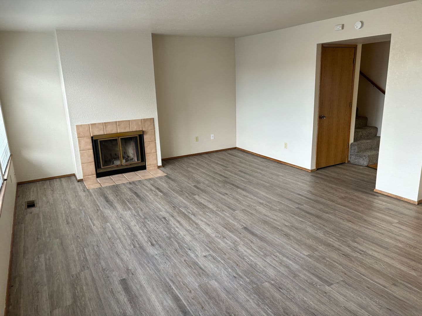 Yakima Apartment: 408 S. 61st Avenue