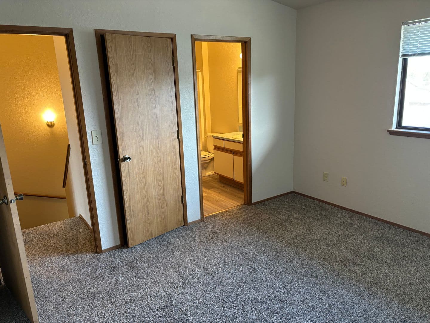 Yakima Apartment: 408 S. 61st Avenue
