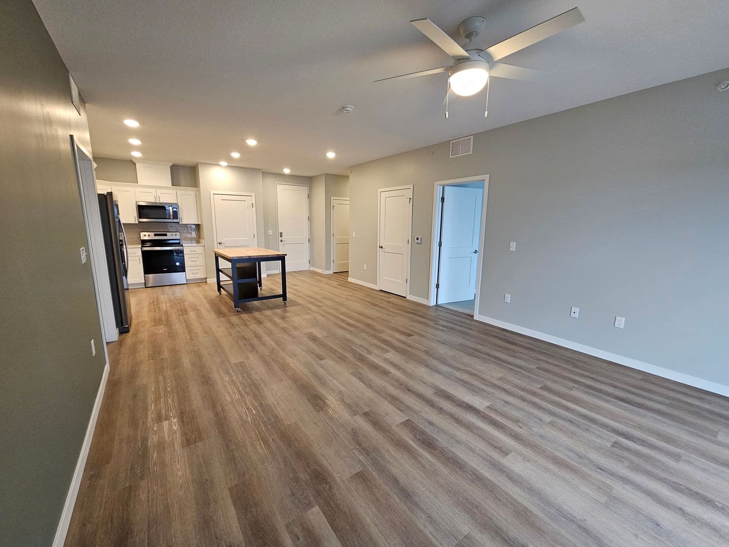 Owatonna Apartment: 210 Oak Ave N