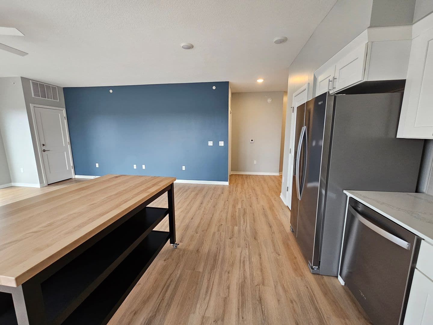 Owatonna Apartment: 210 Oak Ave N