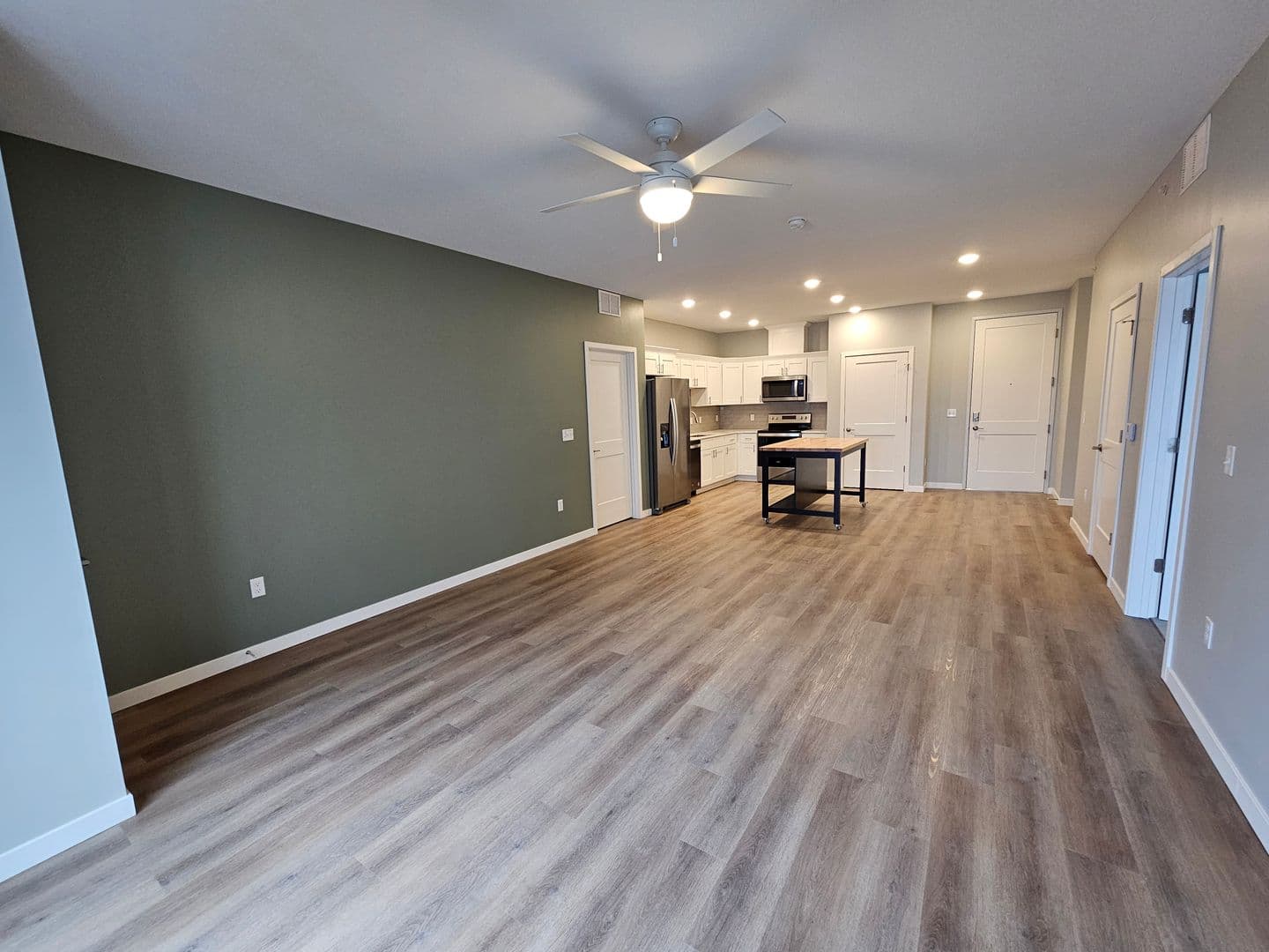 Owatonna Apartment: 210 Oak Ave N