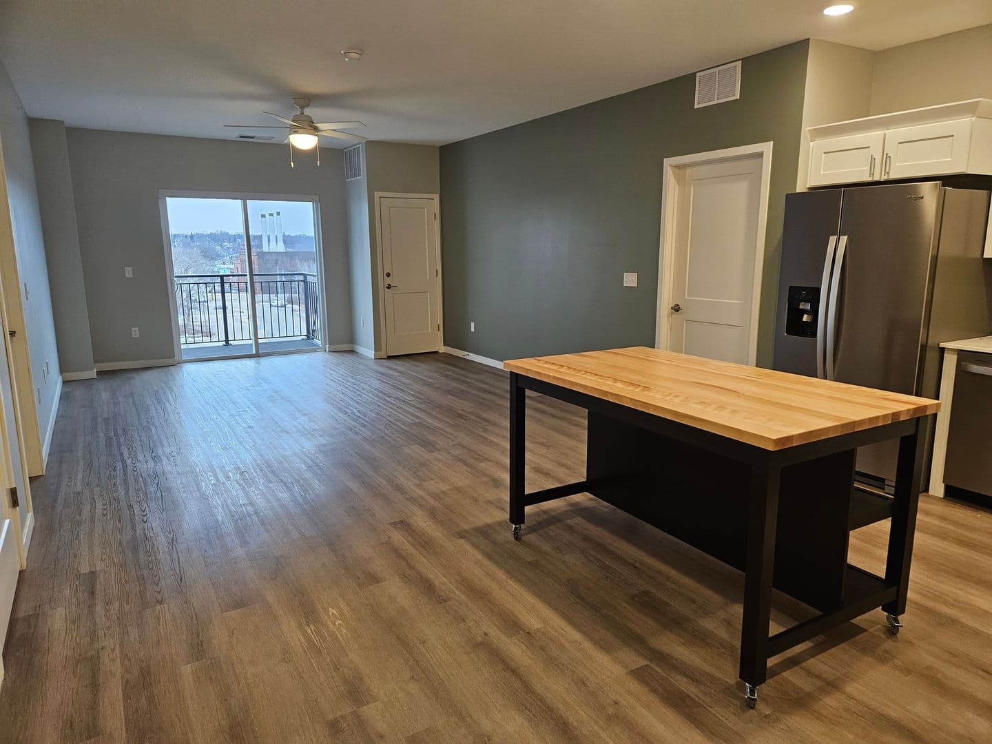 Owatonna Apartment: 210 Oak Ave N