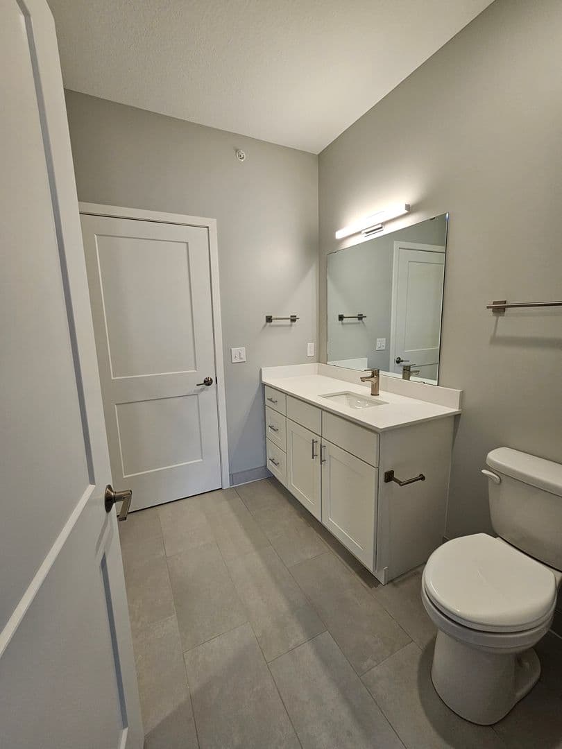 Owatonna Apartment: 210 Oak Ave N