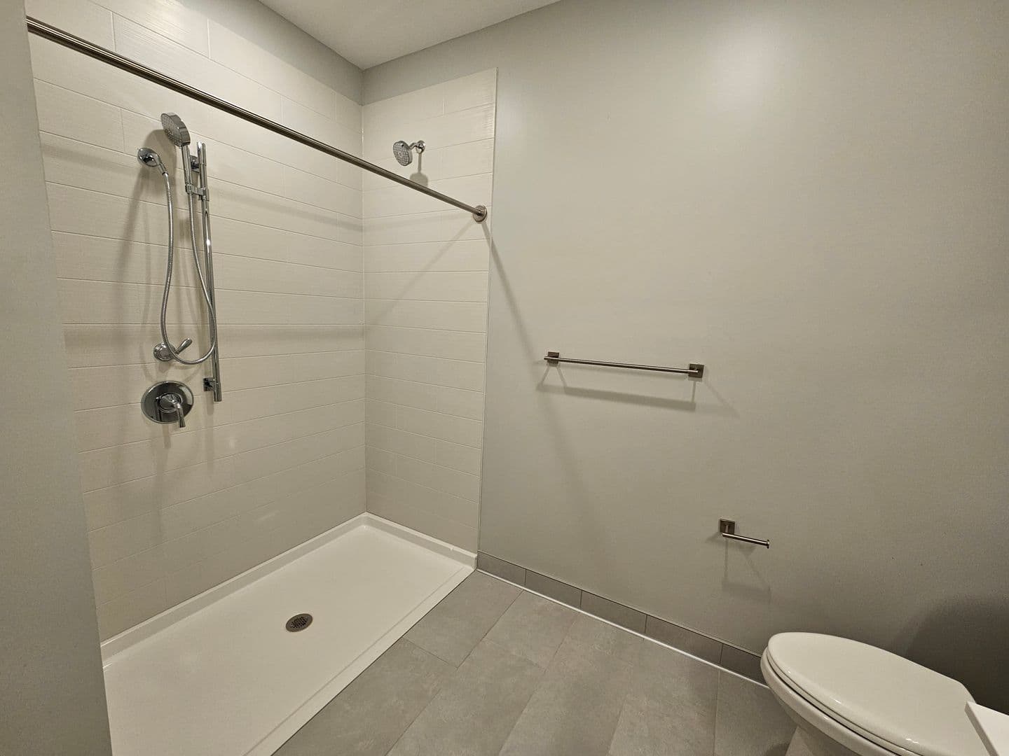 Owatonna Apartment: 210 Oak Ave N