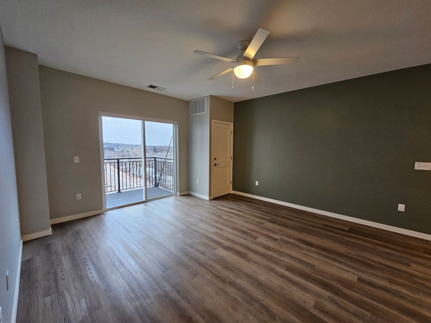 Owatonna Apartment: 210 Oak Ave N