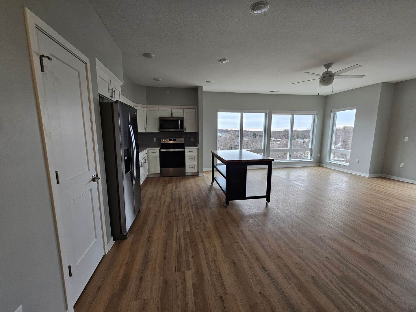 Owatonna Apartment: 210 Oak Ave N