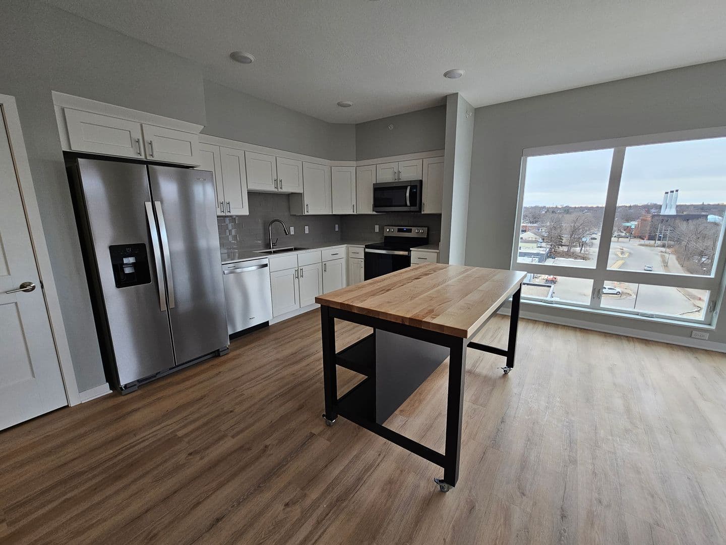 Owatonna Apartment: 210 Oak Ave N