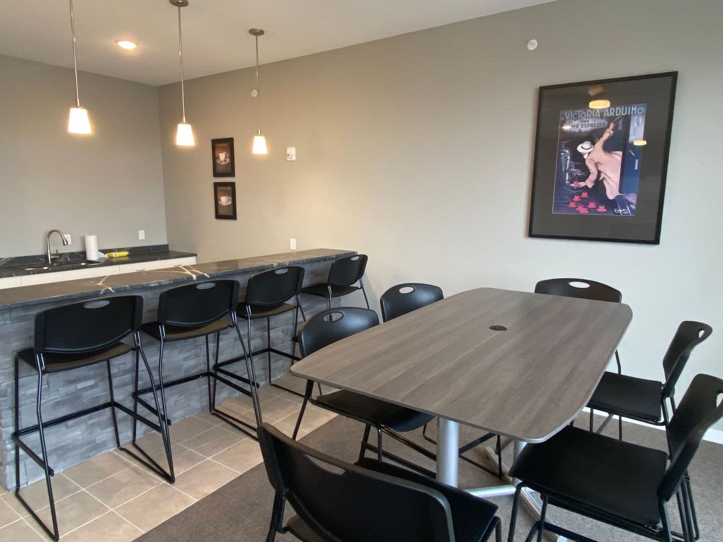 Owatonna Apartment: 325 Florence Ave