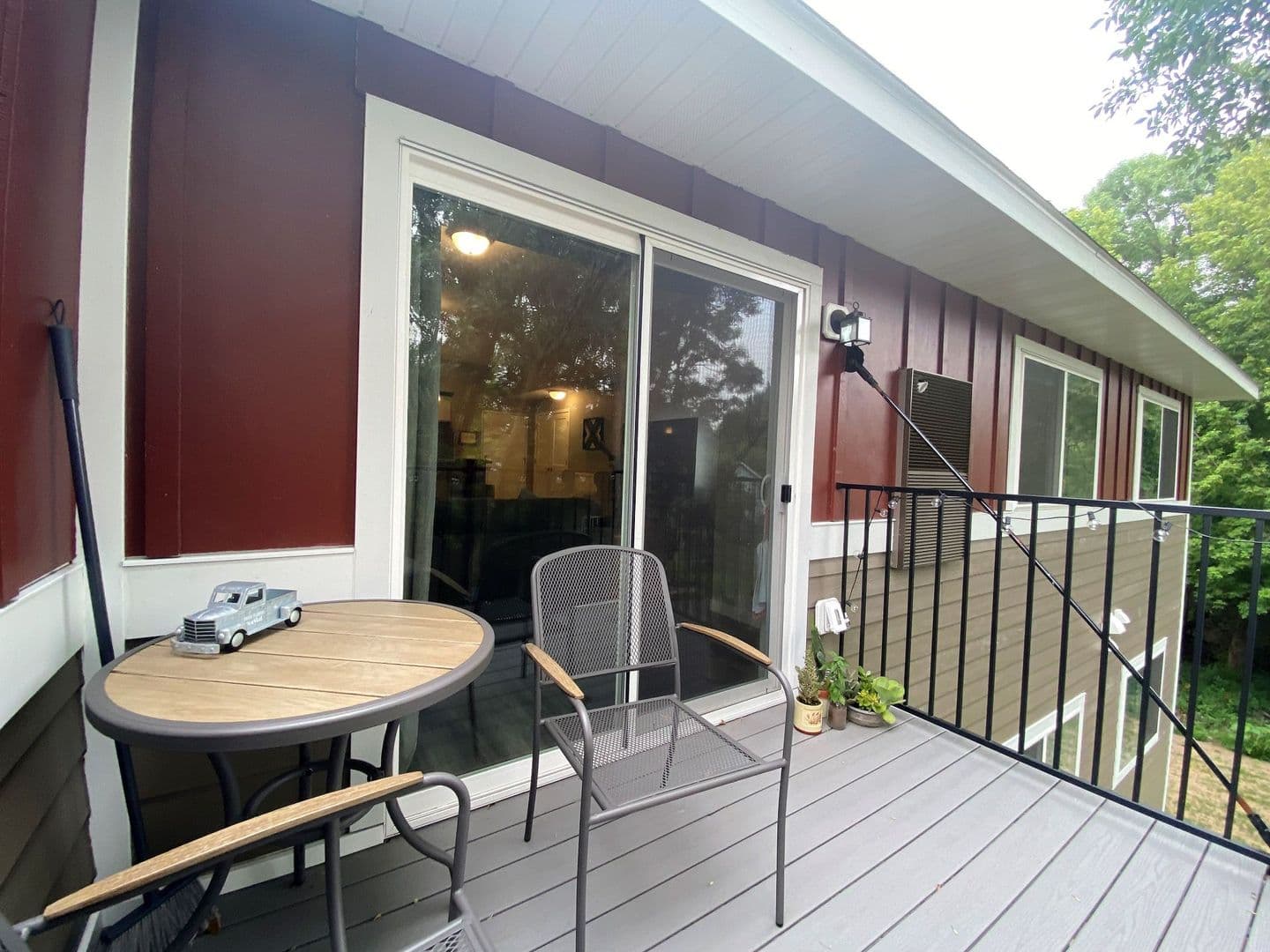 Owatonna Apartment: 325 Florence Ave