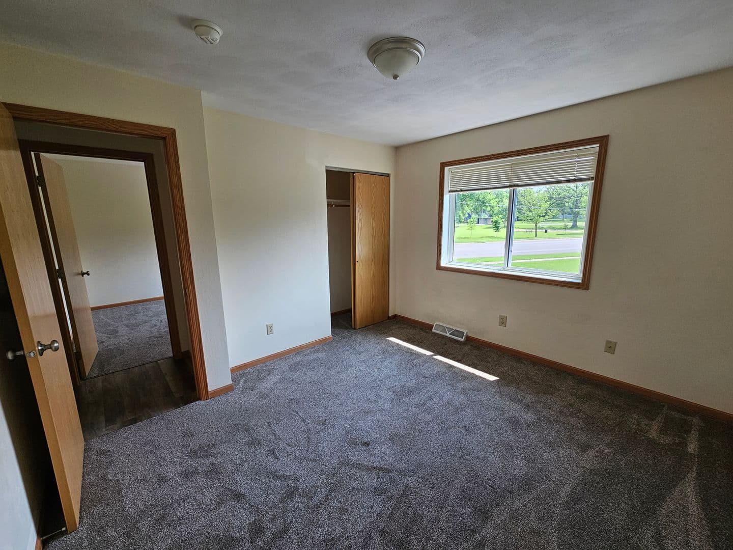 Owatonna Apartment: 227 S Chambers Ave