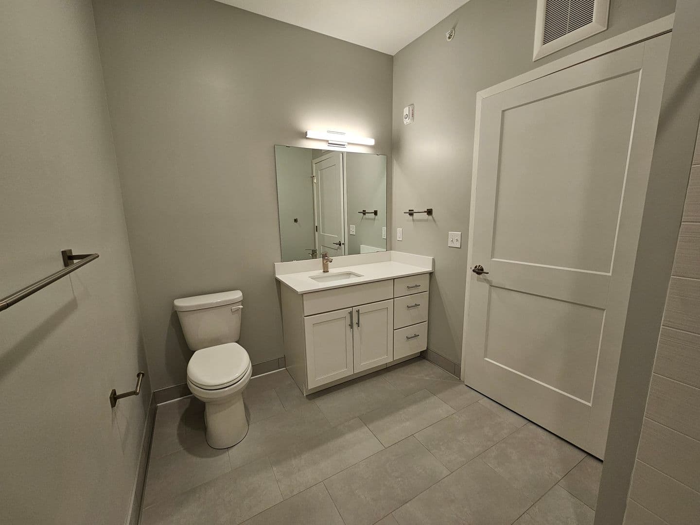 Owatonna Apartment: 210 Oak Ave N