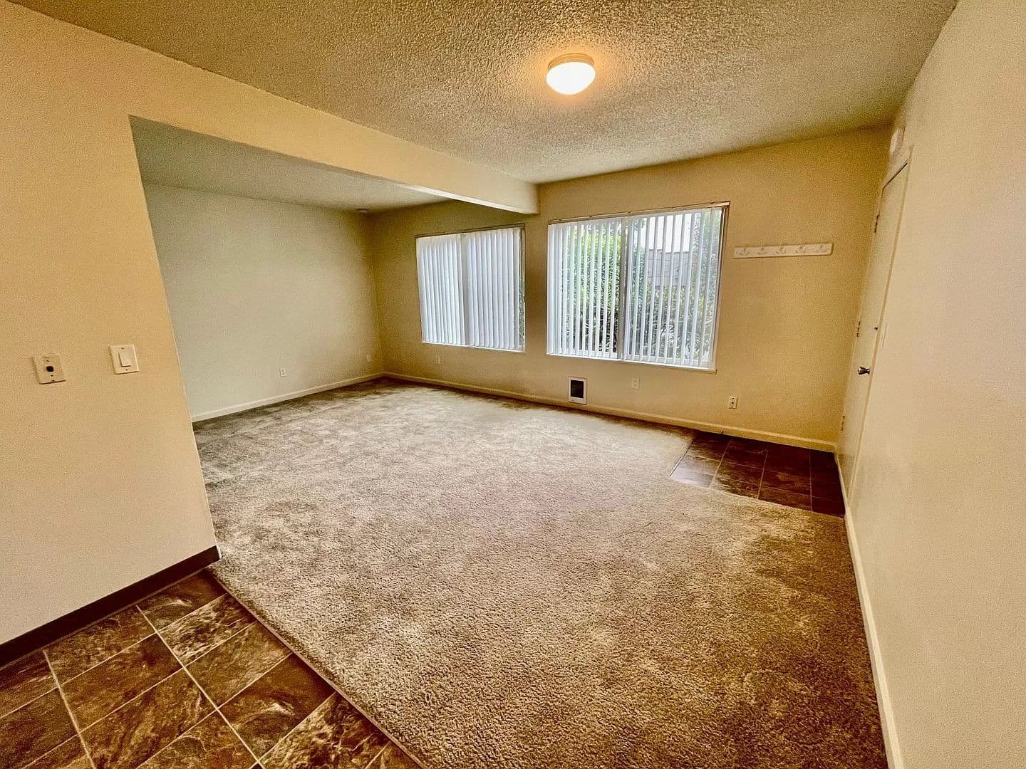 Portland Apartment: 1814 SE Madison St.