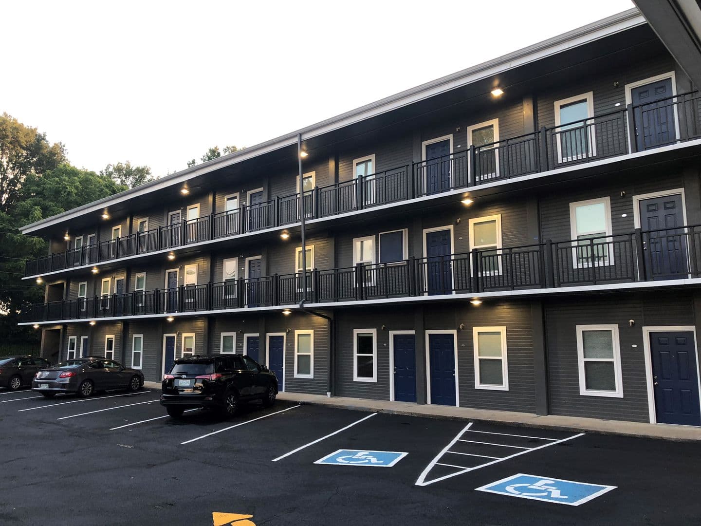 Jackson Apartment: 610 E College St.