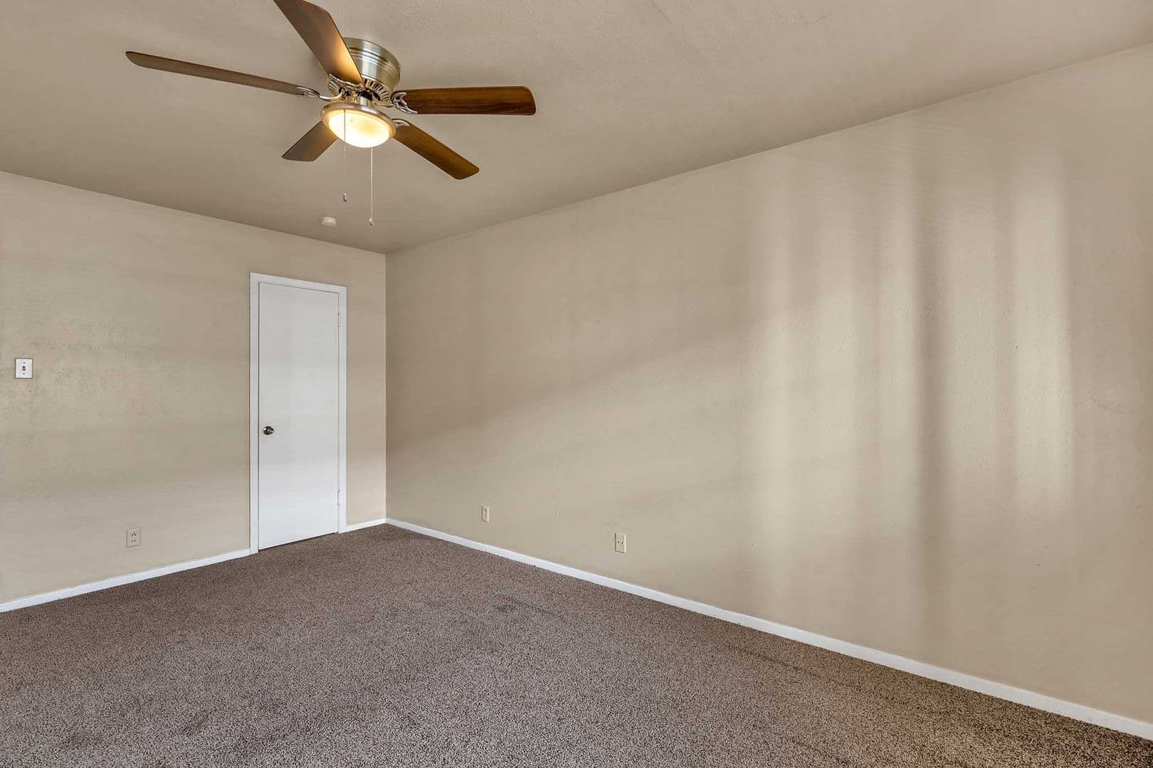 Tyler Apartment: 3301 S Broadway Ave