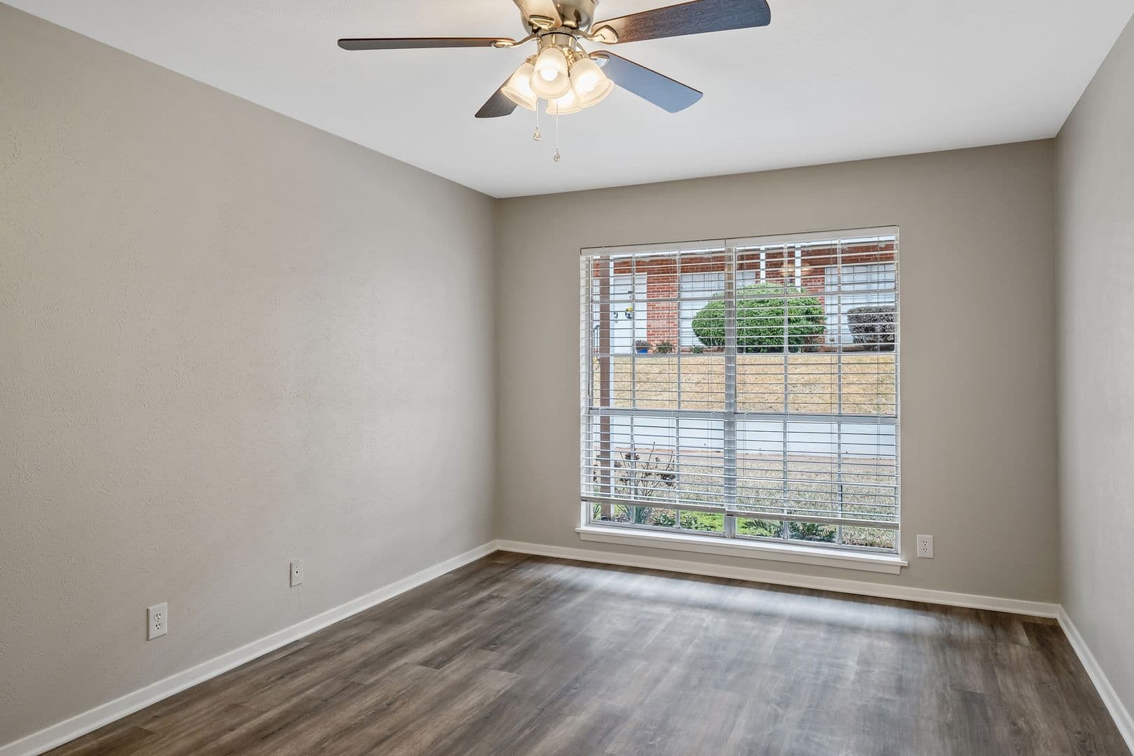 Tyler Apartment: 3301 S Broadway Ave