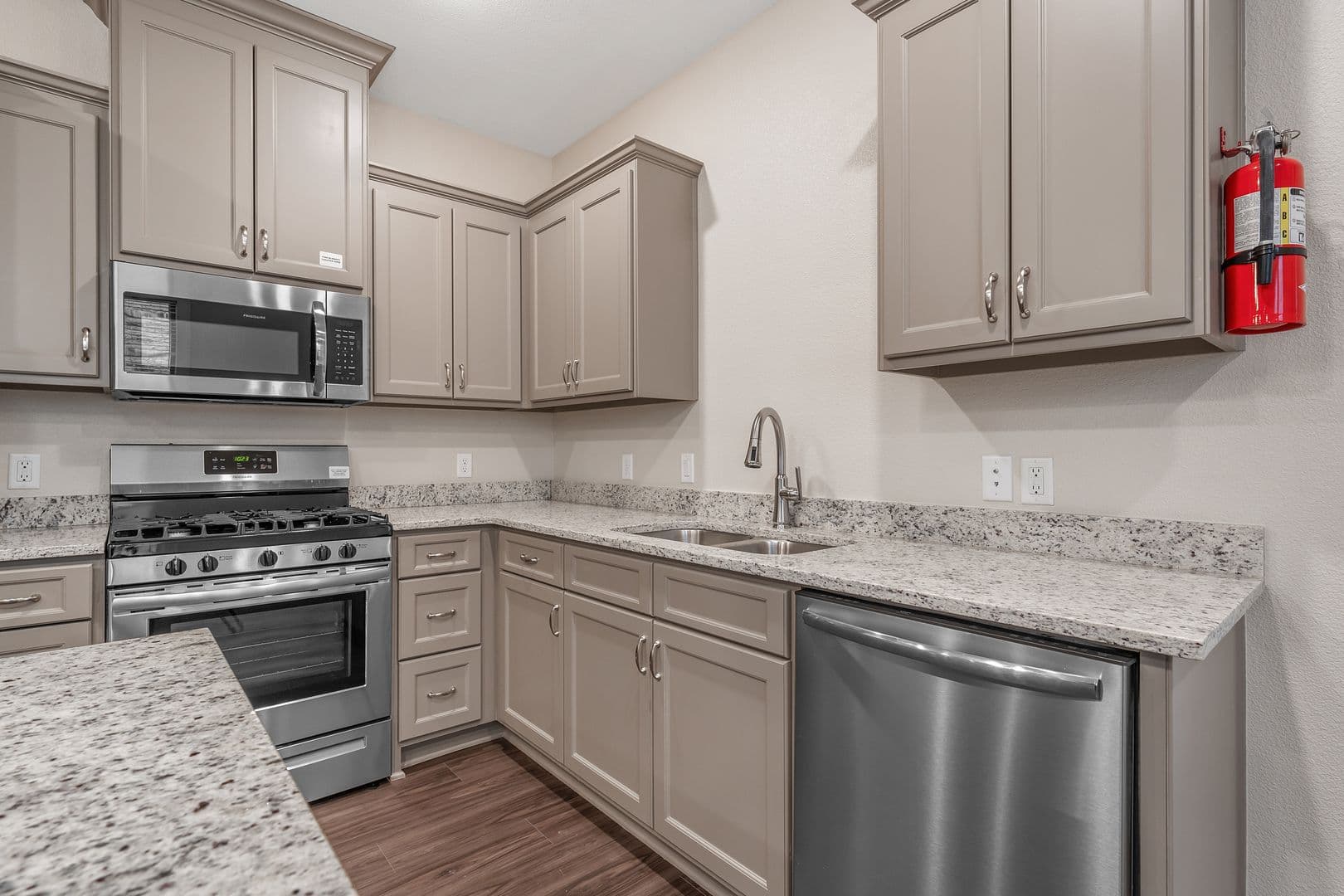 Tyler Apartment: 4304 Omen Hill Way