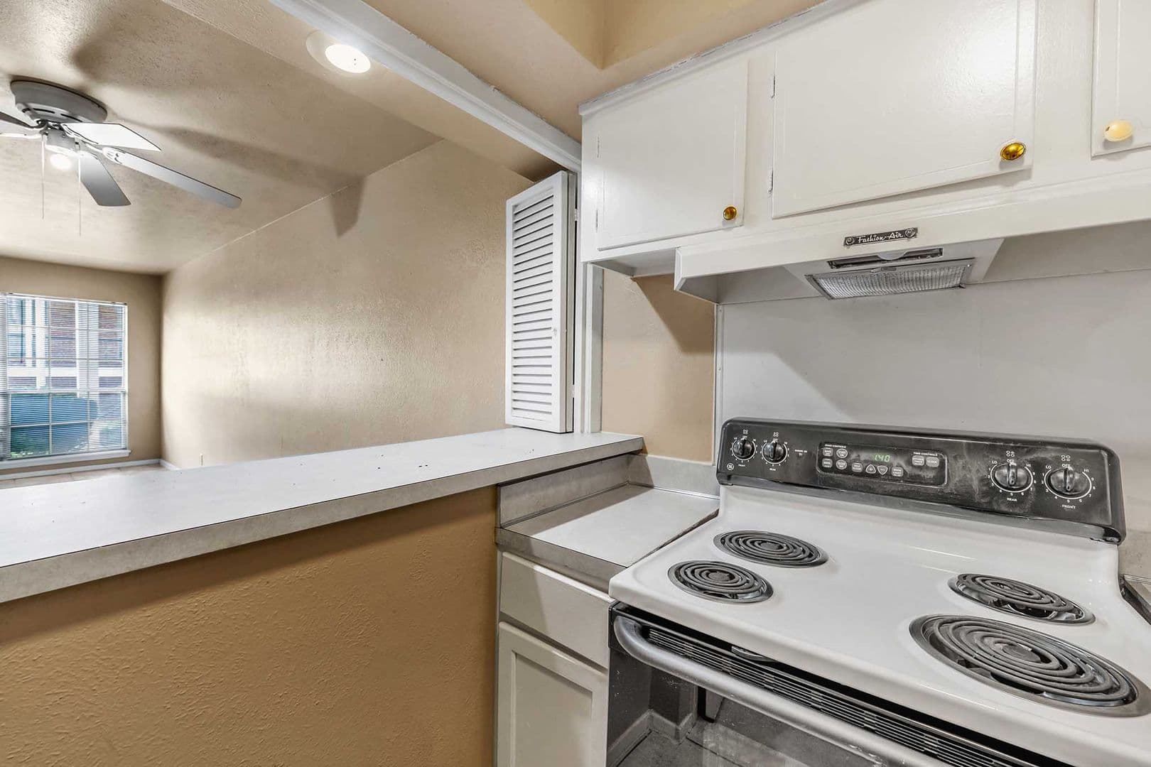 Tyler Apartment: 3301 S Broadway Ave