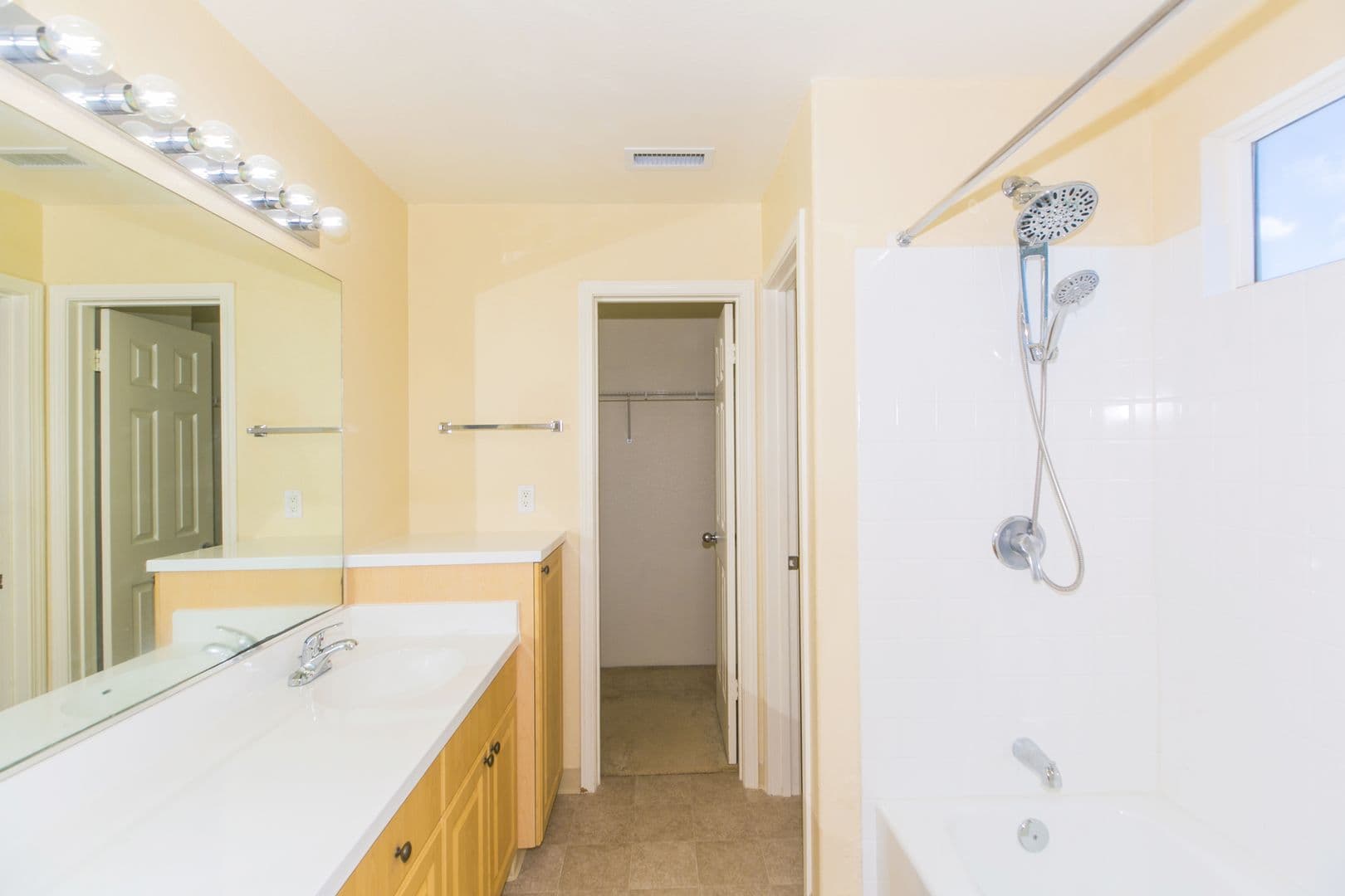 Ewa Beach House: 91-1053 Kaikauhaa St.
