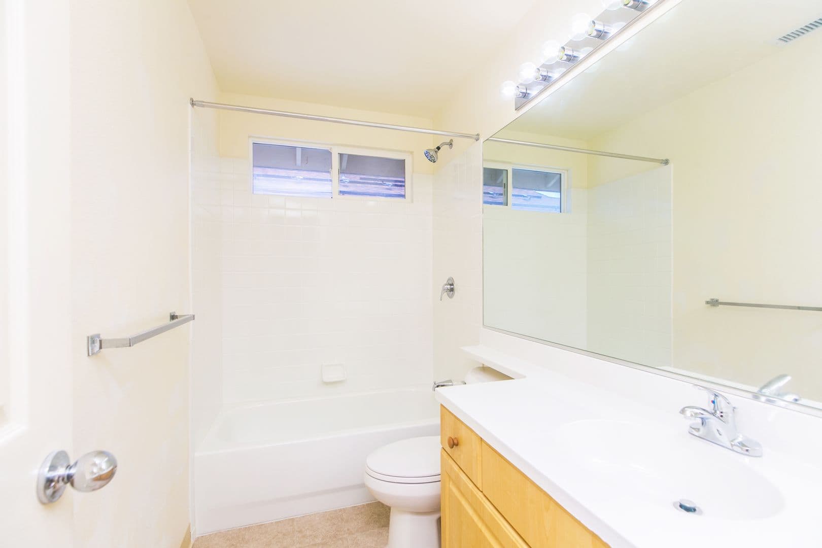 Ewa Beach House: 91-1053 Kaikauhaa St.