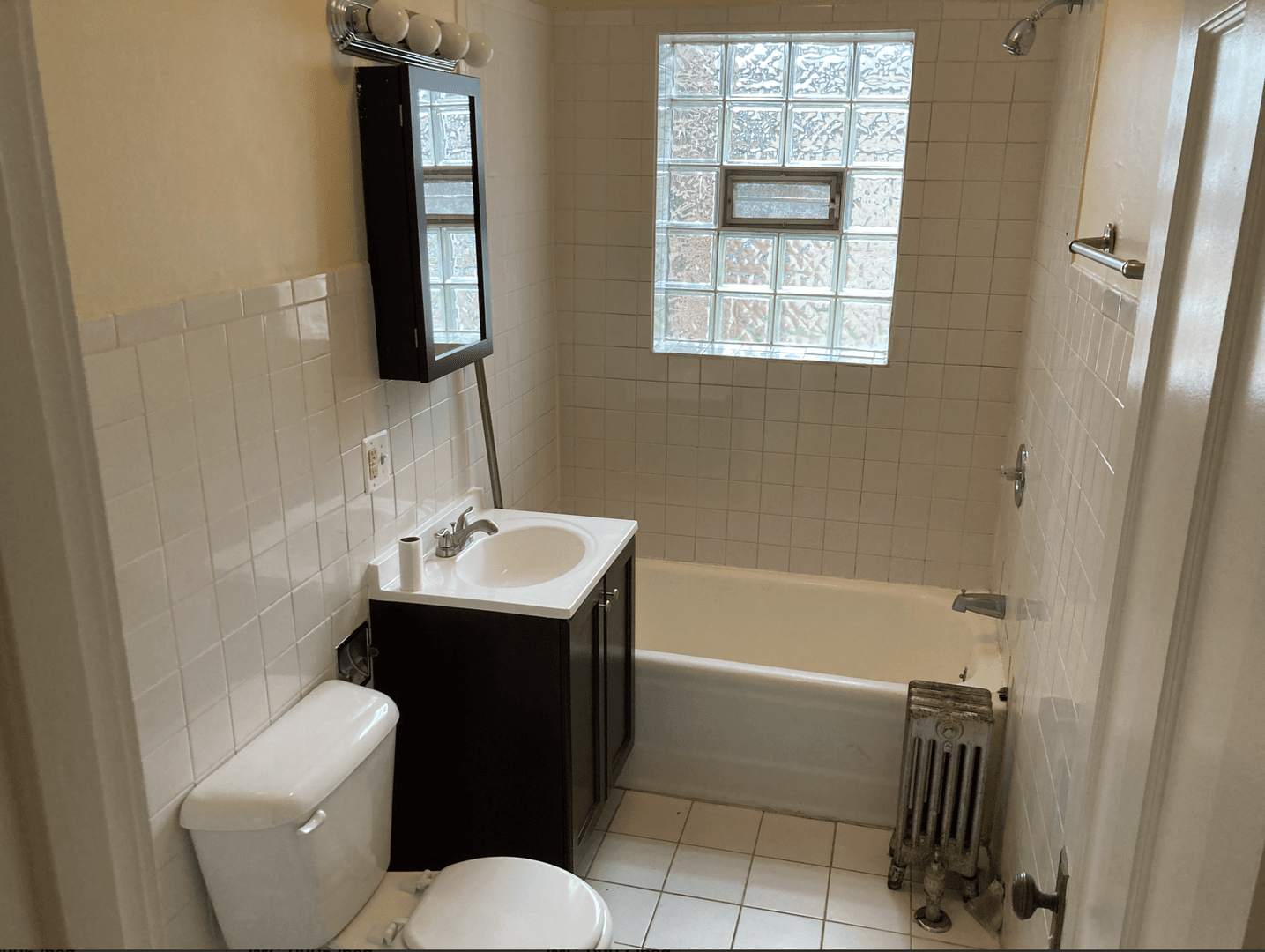 Chicago Apartment: 3816 N Long Ave