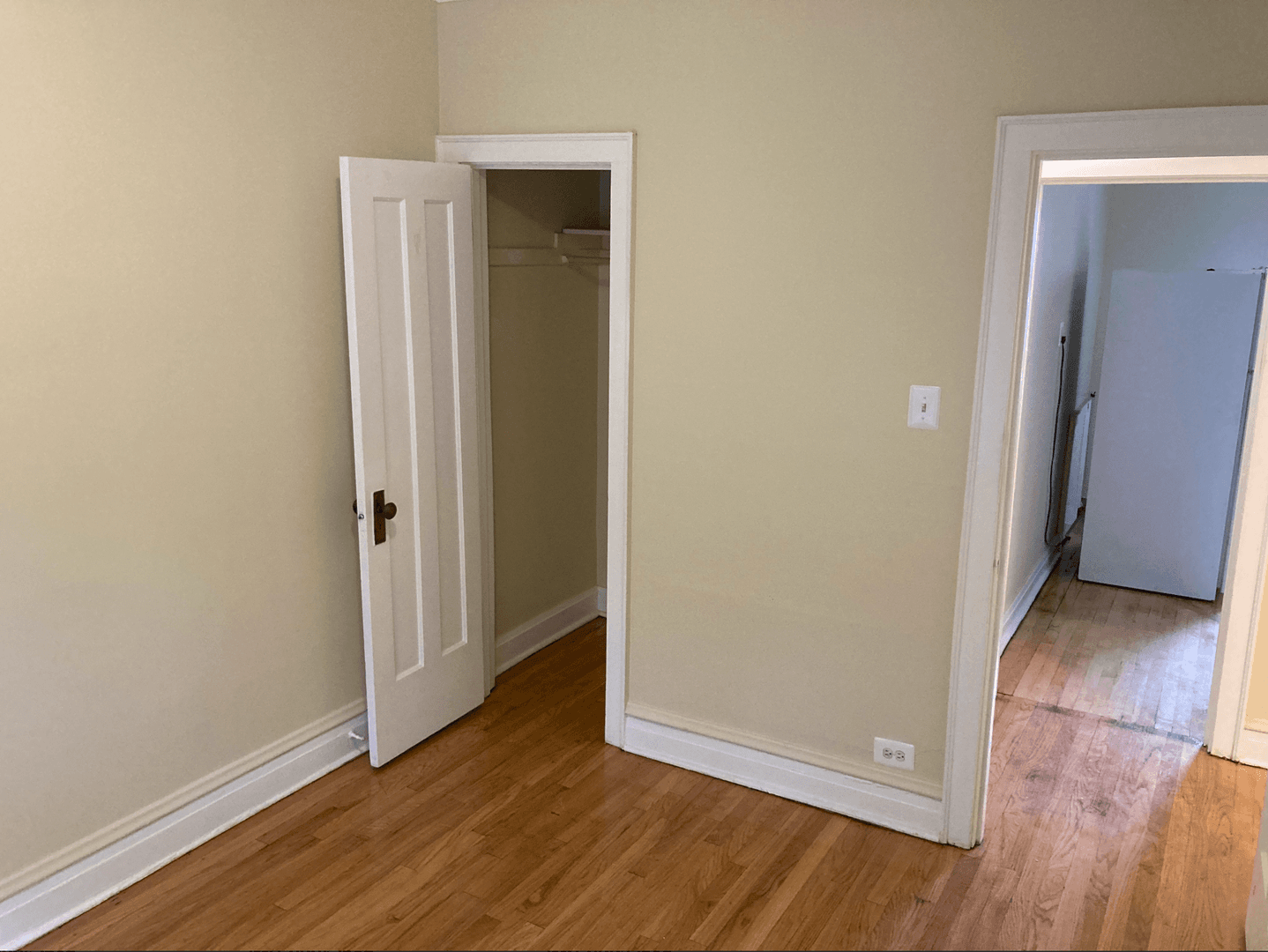 Chicago Apartment: 3816 N Long Ave