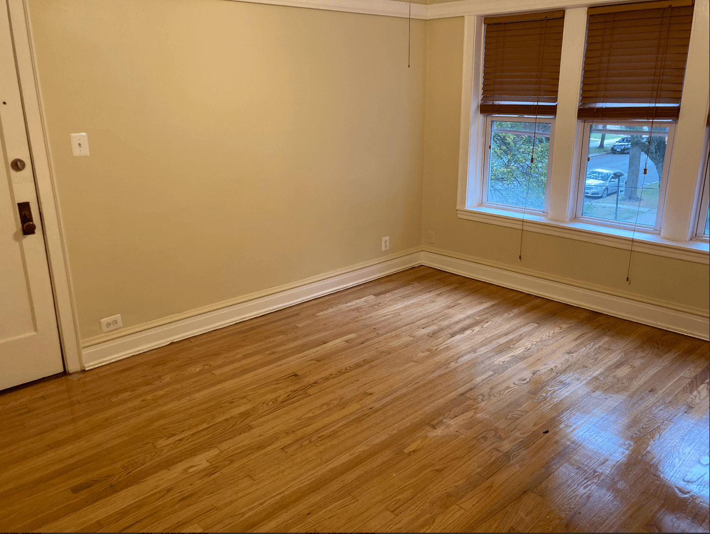 Chicago Apartment: 3816 N Long Ave