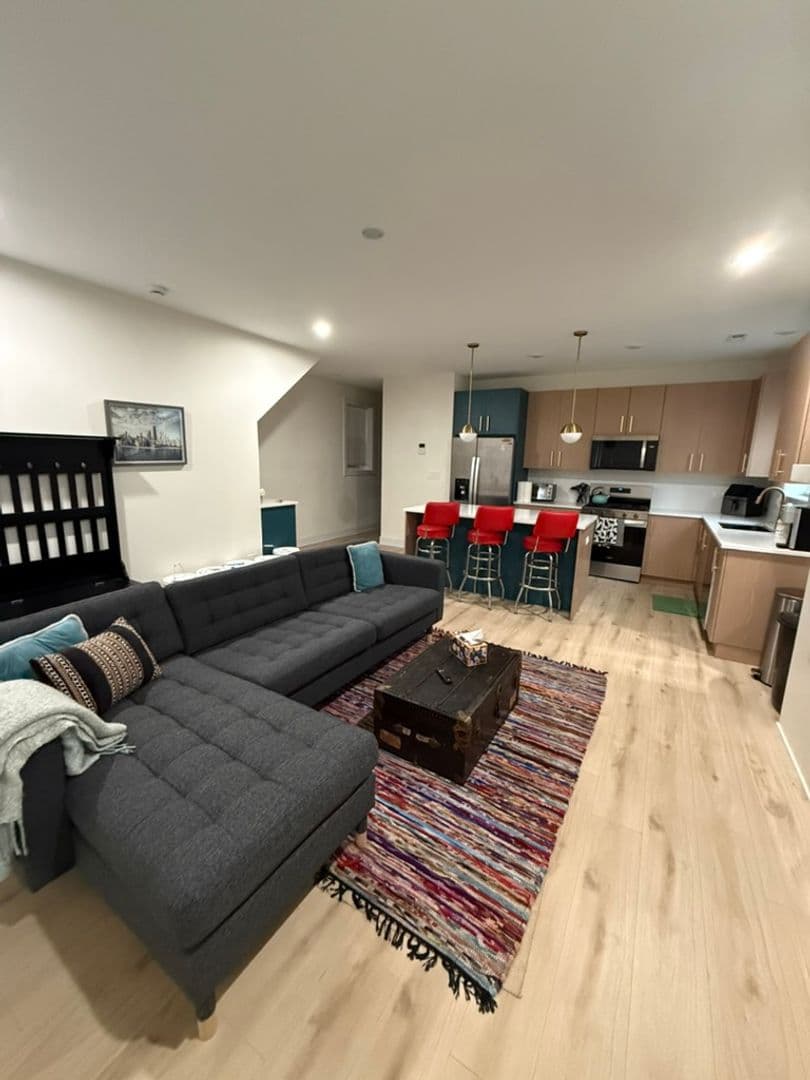 Chicago Apartment: 4314 S Evans Ave