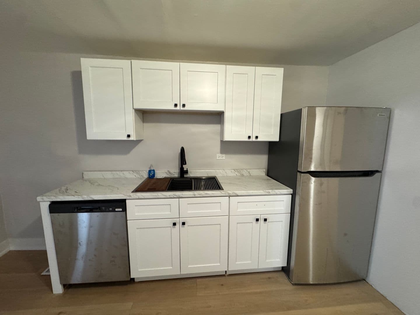Chicago Apartment: 532 w 26th