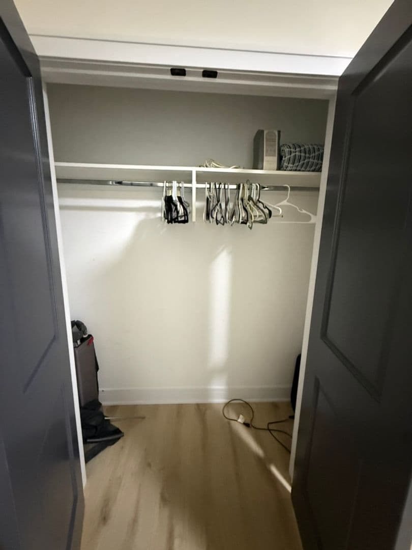 Chicago Apartment: 4314 S Evans Ave