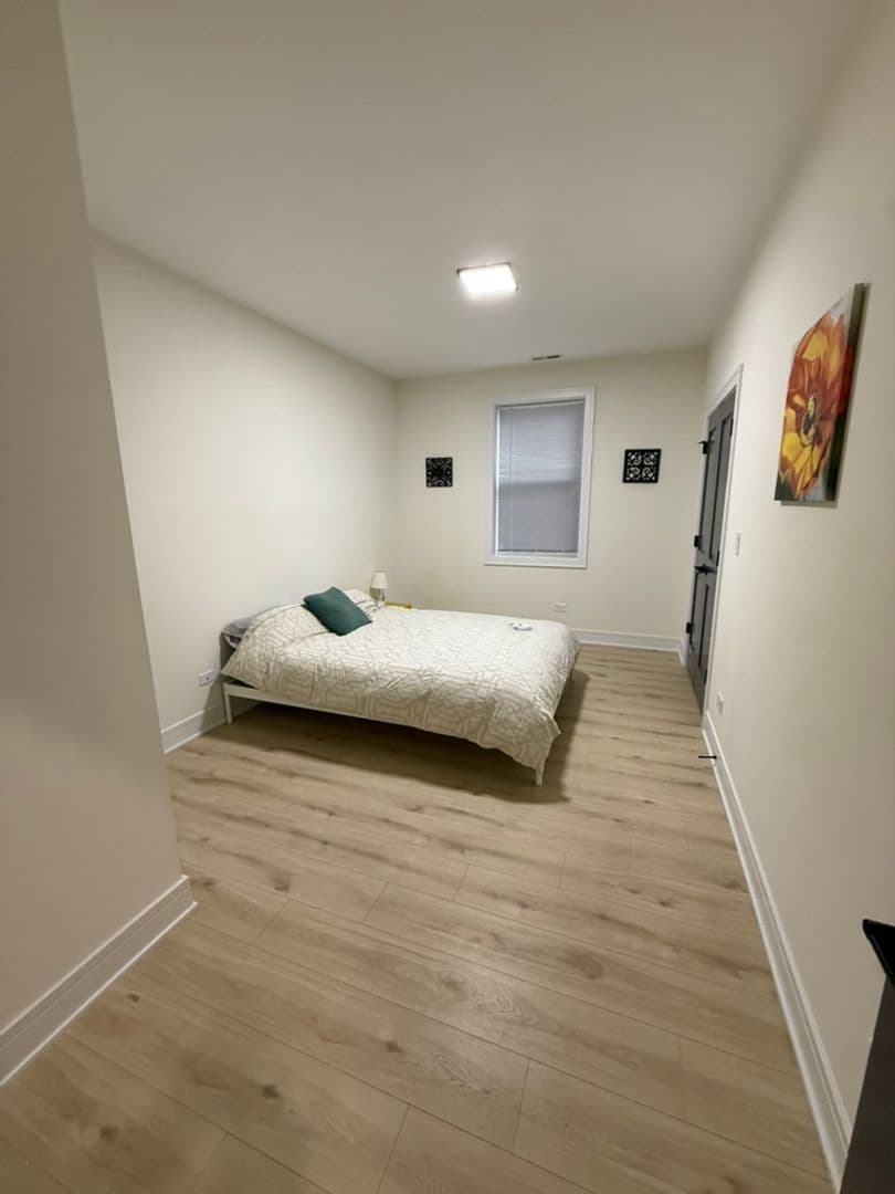 Chicago Apartment: 4314 S Evans Ave