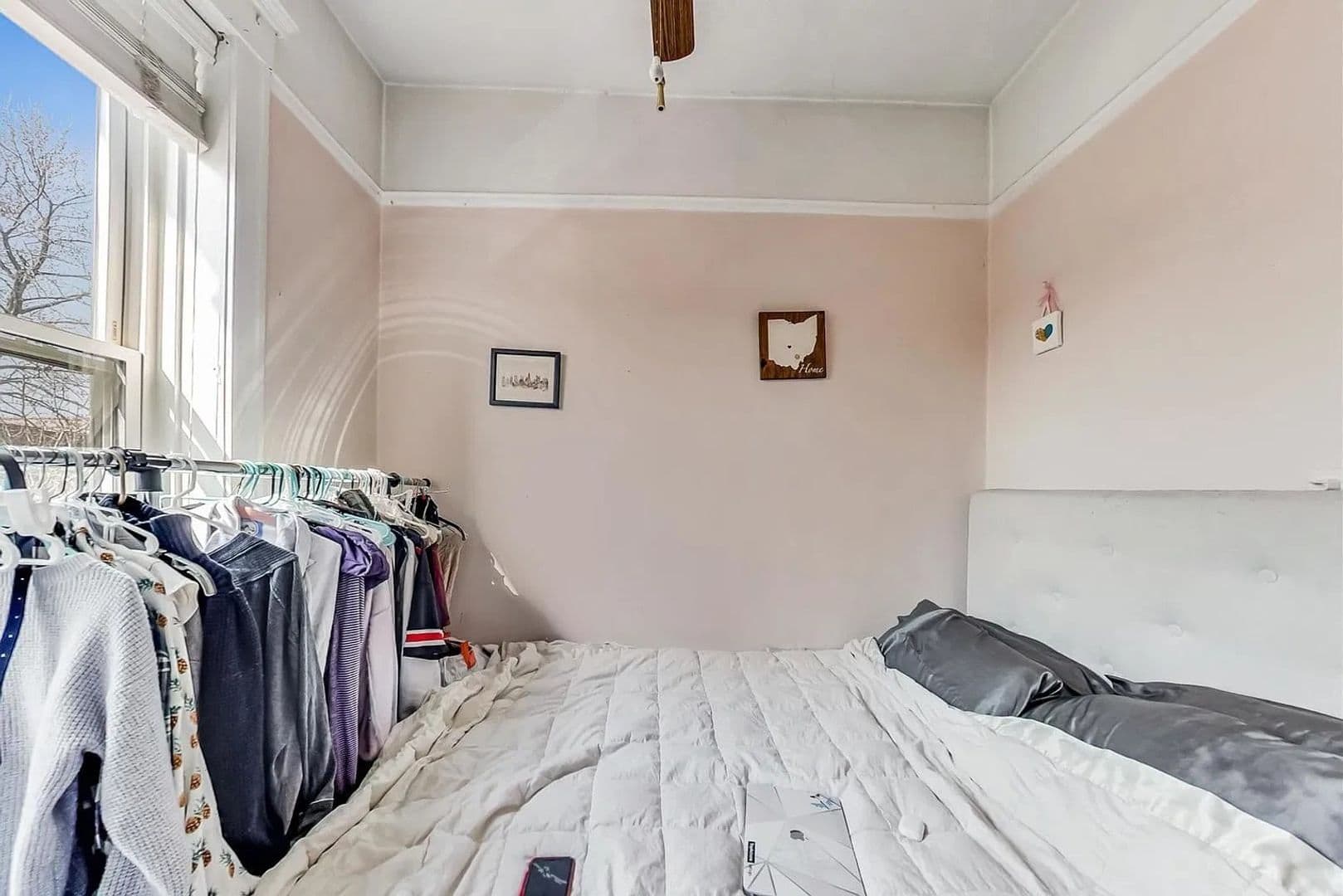 Chicago Apartment: 822 W Newport Ave.