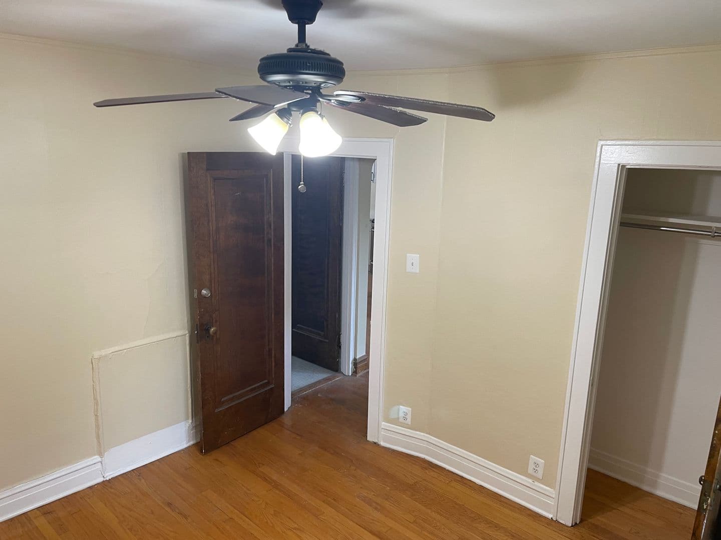 Chicago Apartment: 2954 N. Kostner
