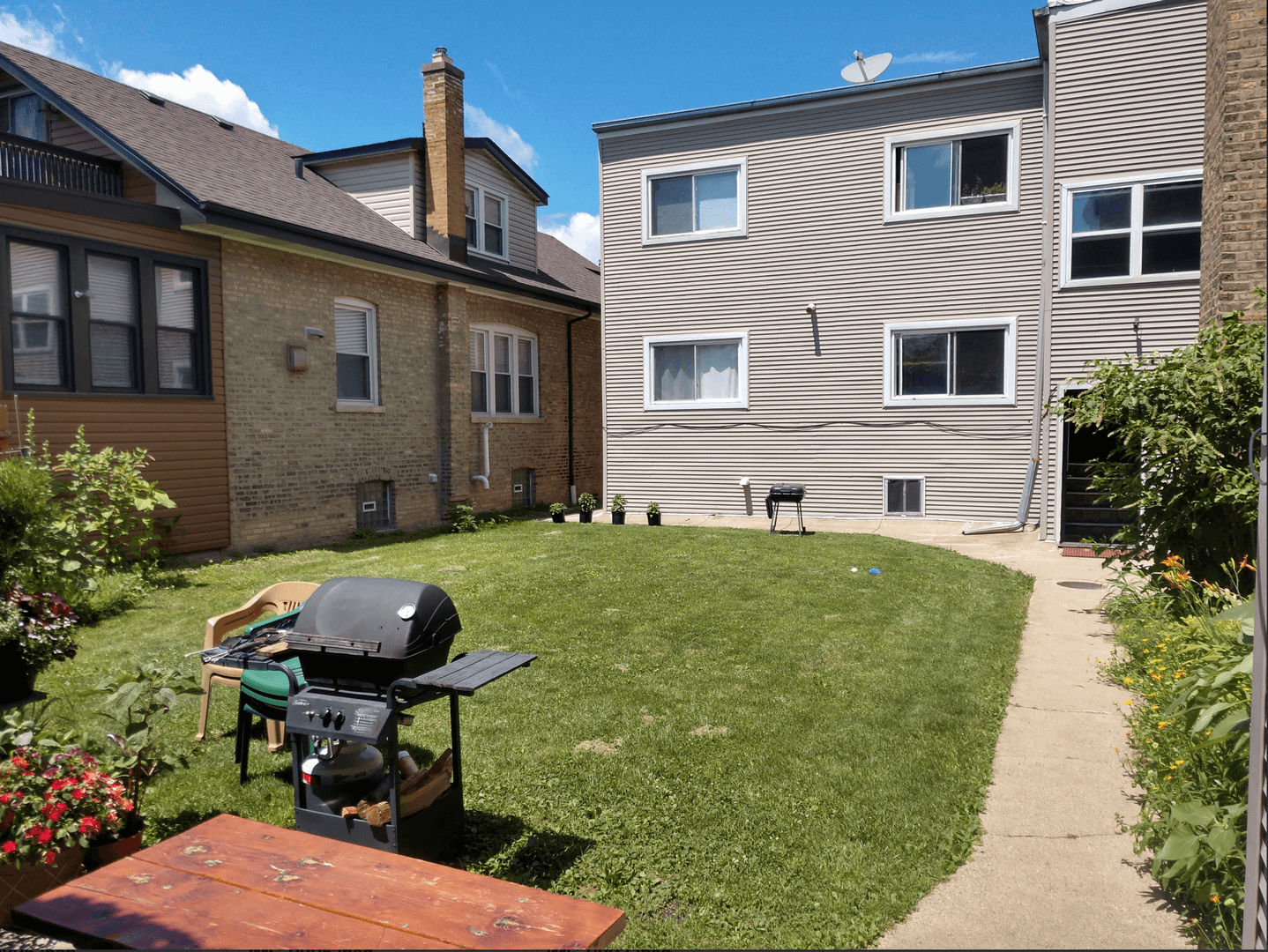 Chicago Apartment: 3816 N Long Ave