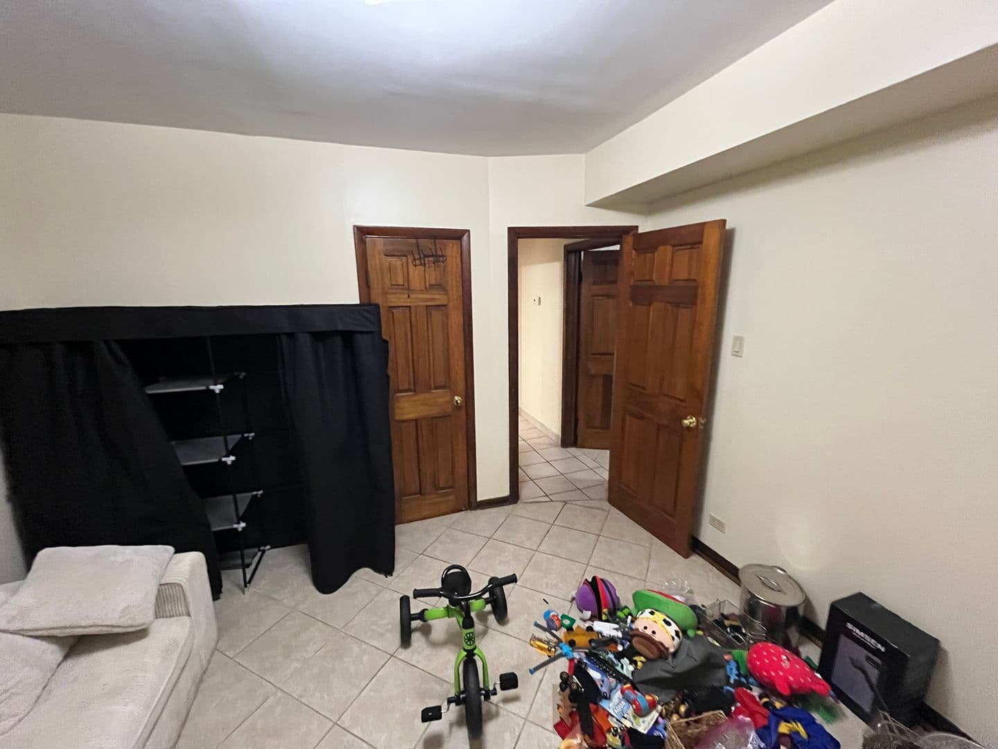 Chicago Apartment: 5205 W. Pensacola
