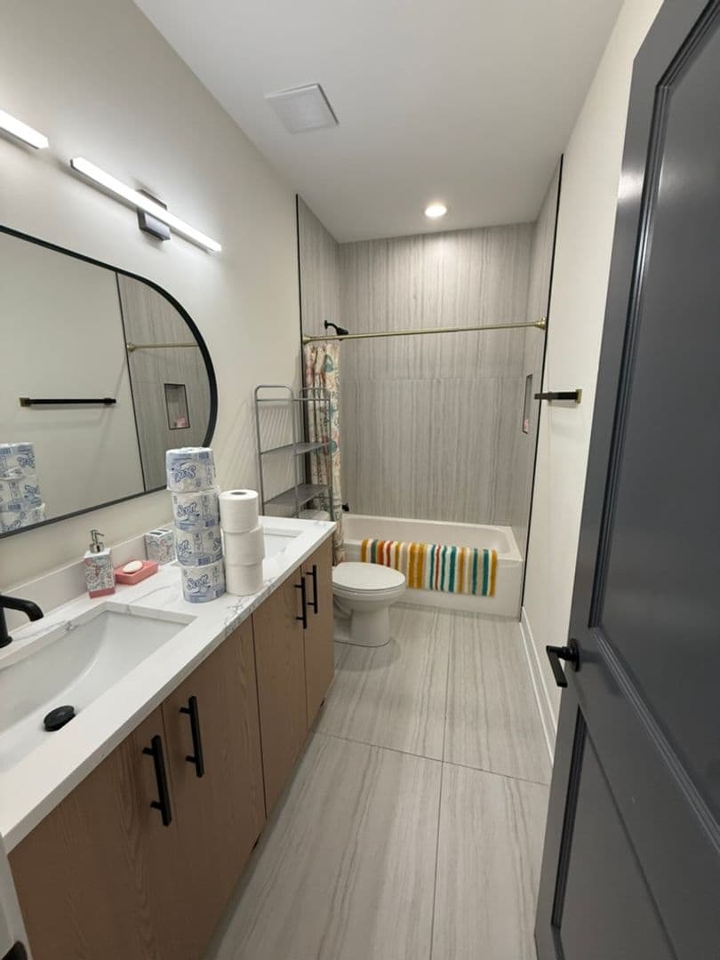Chicago Apartment: 4314 S Evans Ave