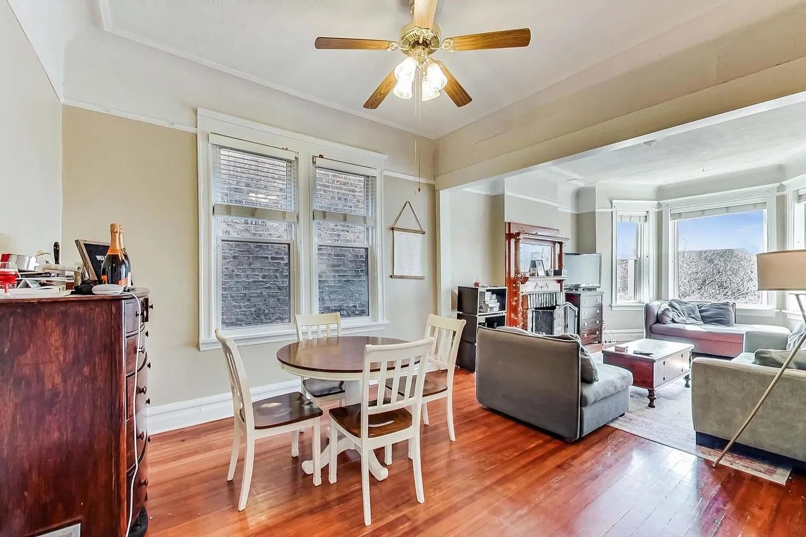 Chicago Apartment: 822 W Newport Ave.