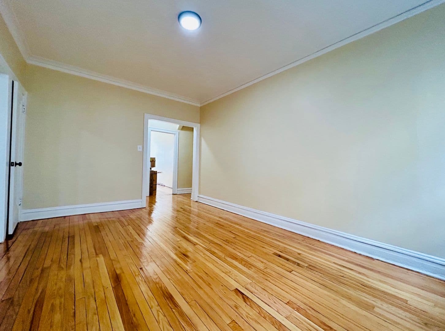 Chicago Apartment: 4015 - 4023 W School St