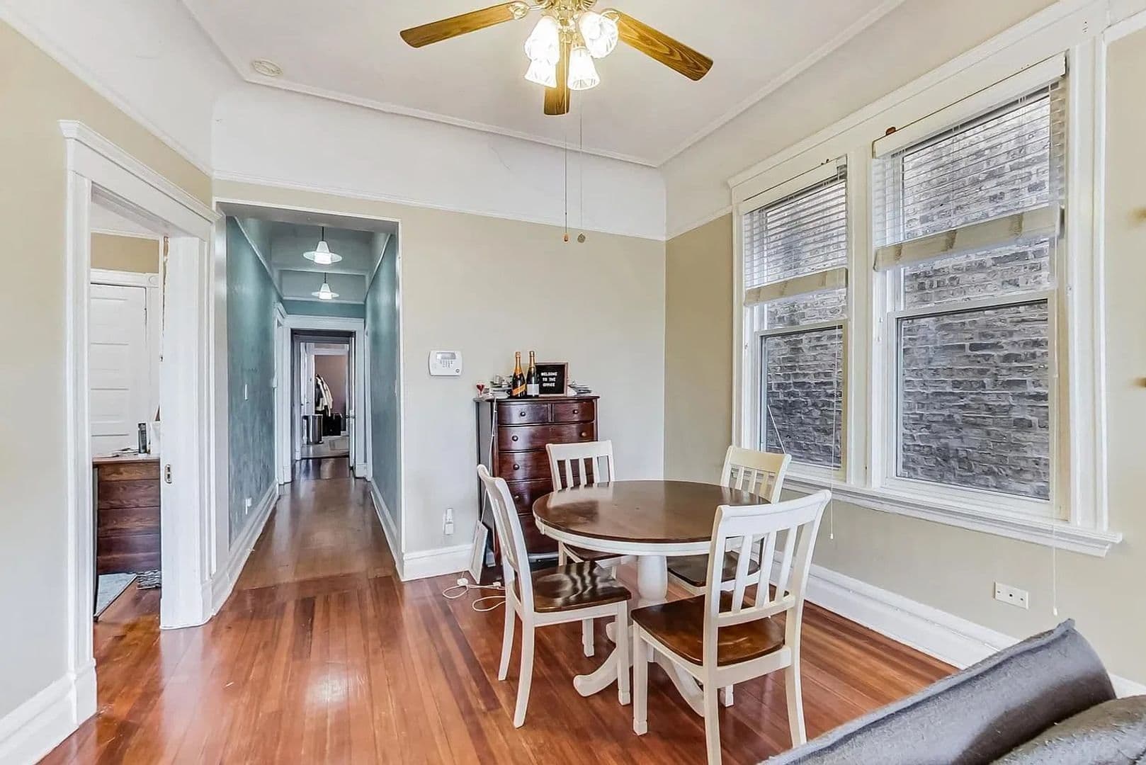 Chicago Apartment: 822 W Newport Ave.