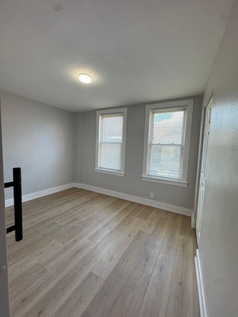 Chicago Apartment: 532 w 26th