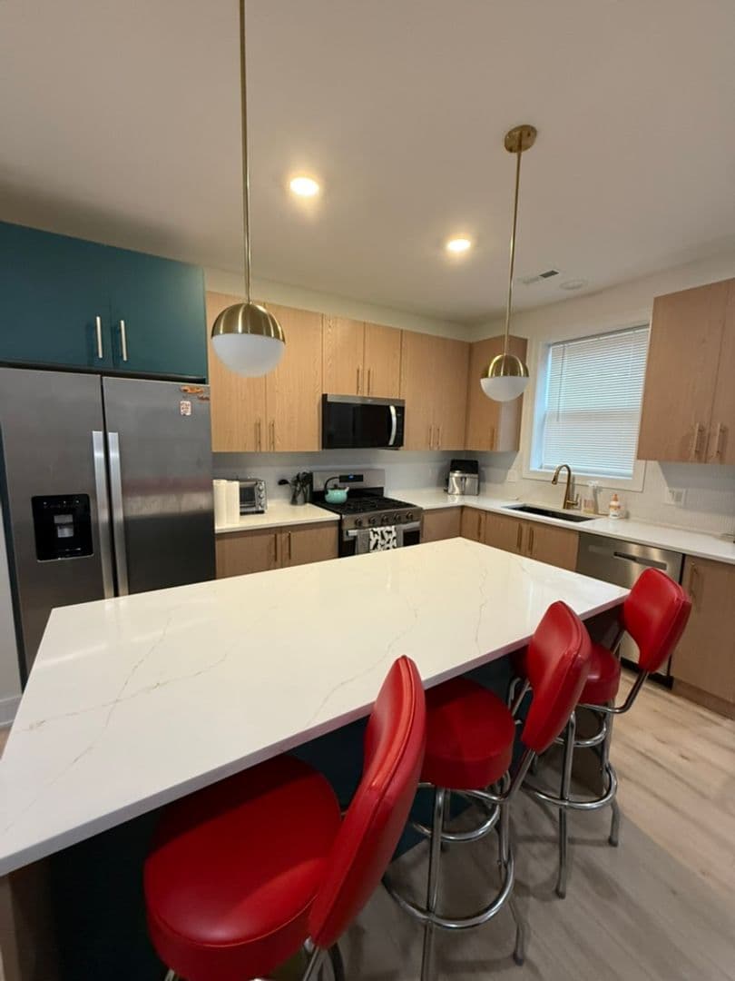 Chicago Apartment: 4314 S Evans Ave