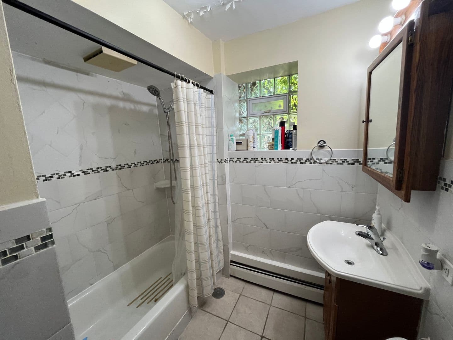 Chicago Apartment: 5205 W. Pensacola