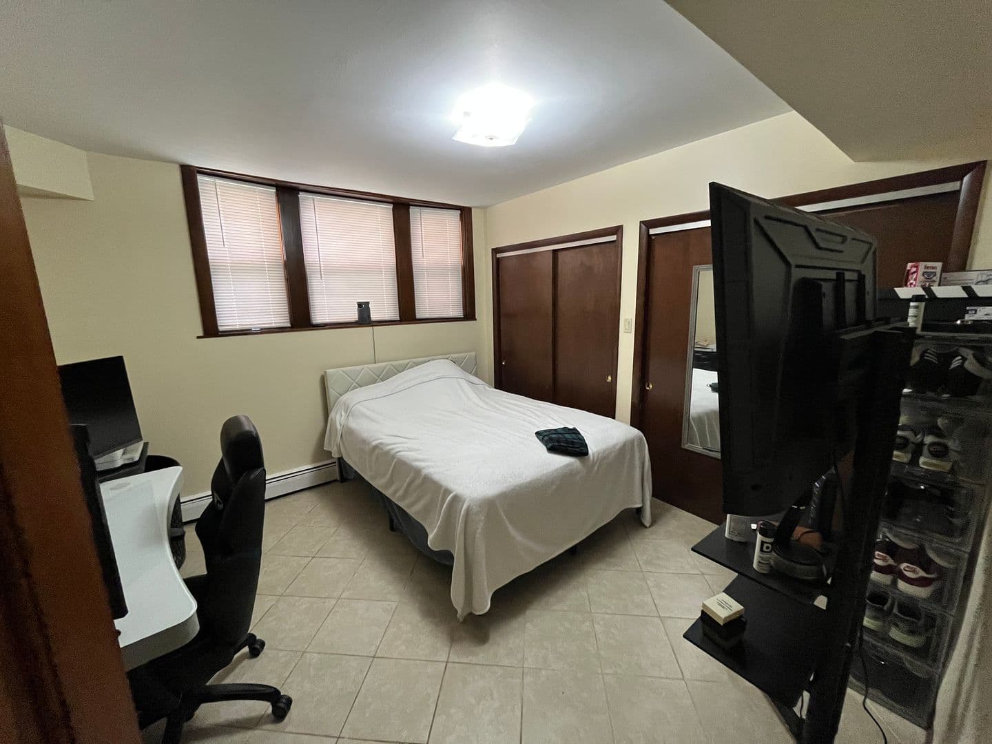Chicago Apartment: 5205 W. Pensacola