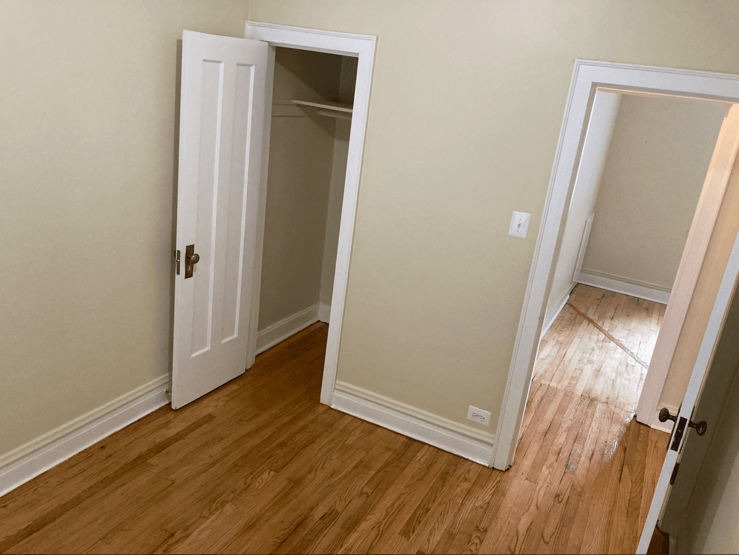Chicago Apartment: 3816 N Long Ave