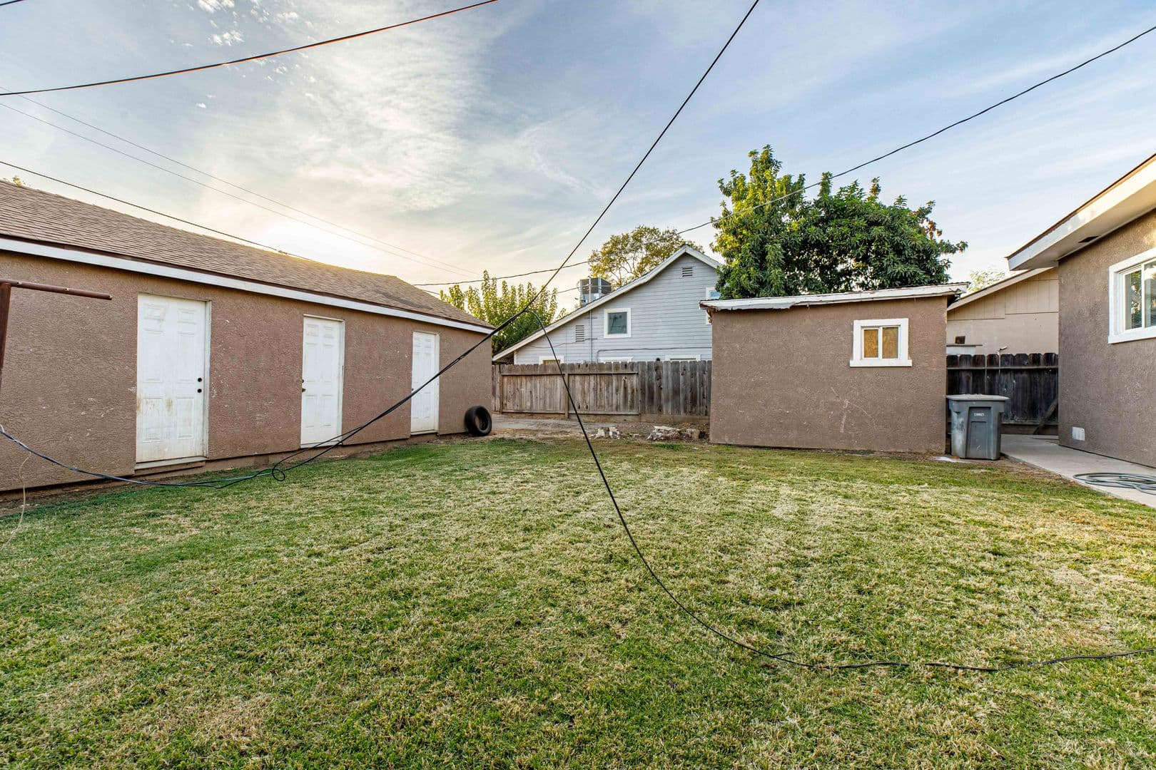 Merced Apartment: 536 W. 10th St