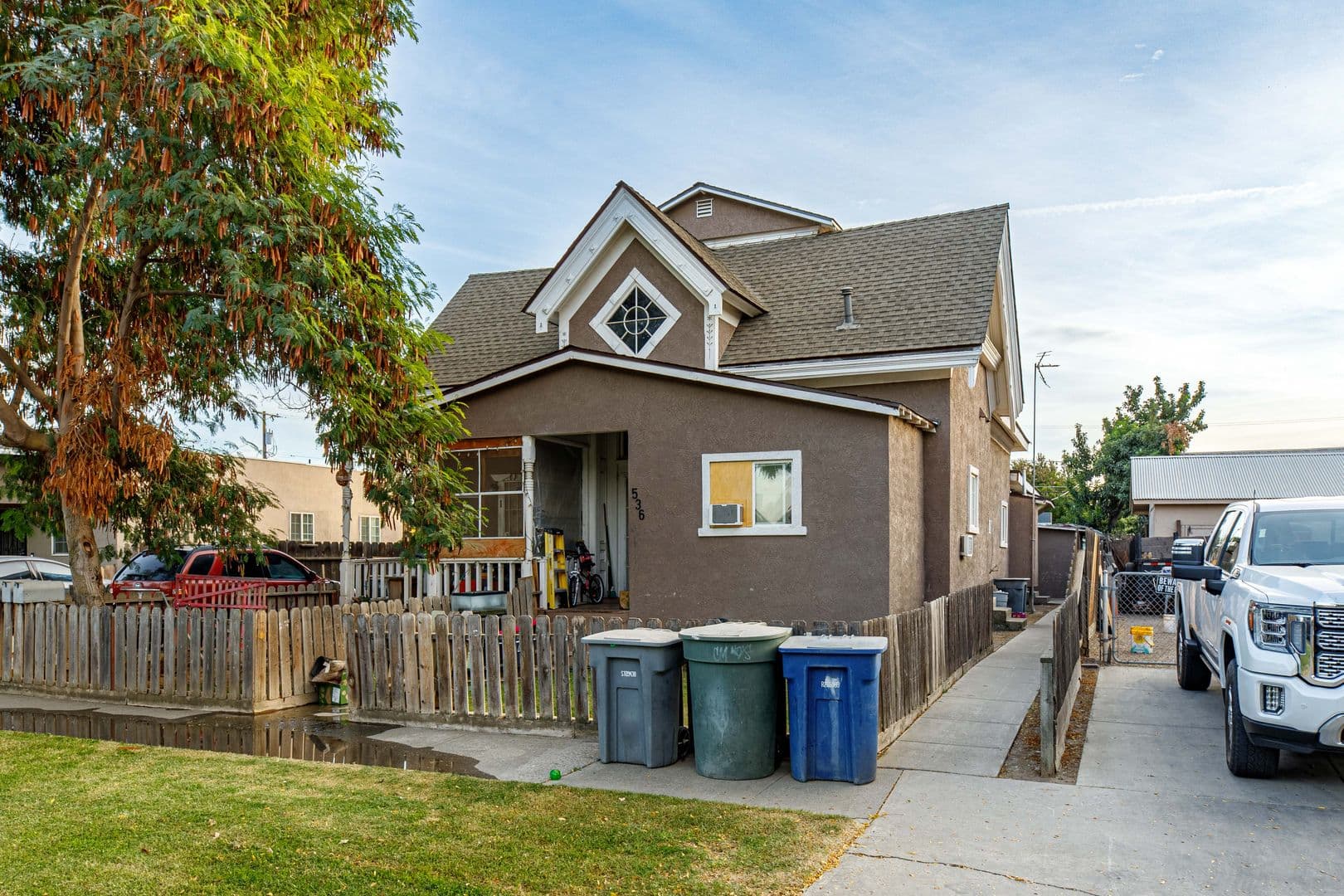 Merced Apartment: 536 W. 10th St